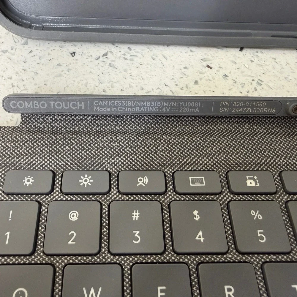 Logitech Combo Touch iPad Pro 11 Grey Backlit Keyboard Case Trackpad YU0081